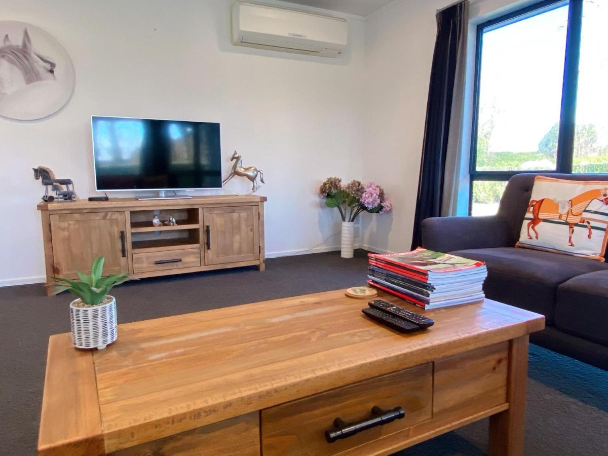 Unique Equestrian Lifestyle Bed & Breakfast Tamahere Dış mekan fotoğraf